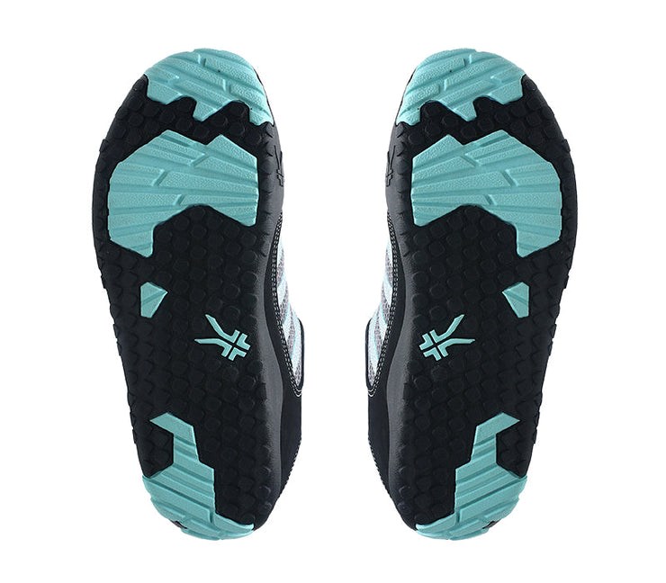 Kuru CHICANE WIDE Trail Hiking Shoe Wide Black-Delirium | 12694-KJGA